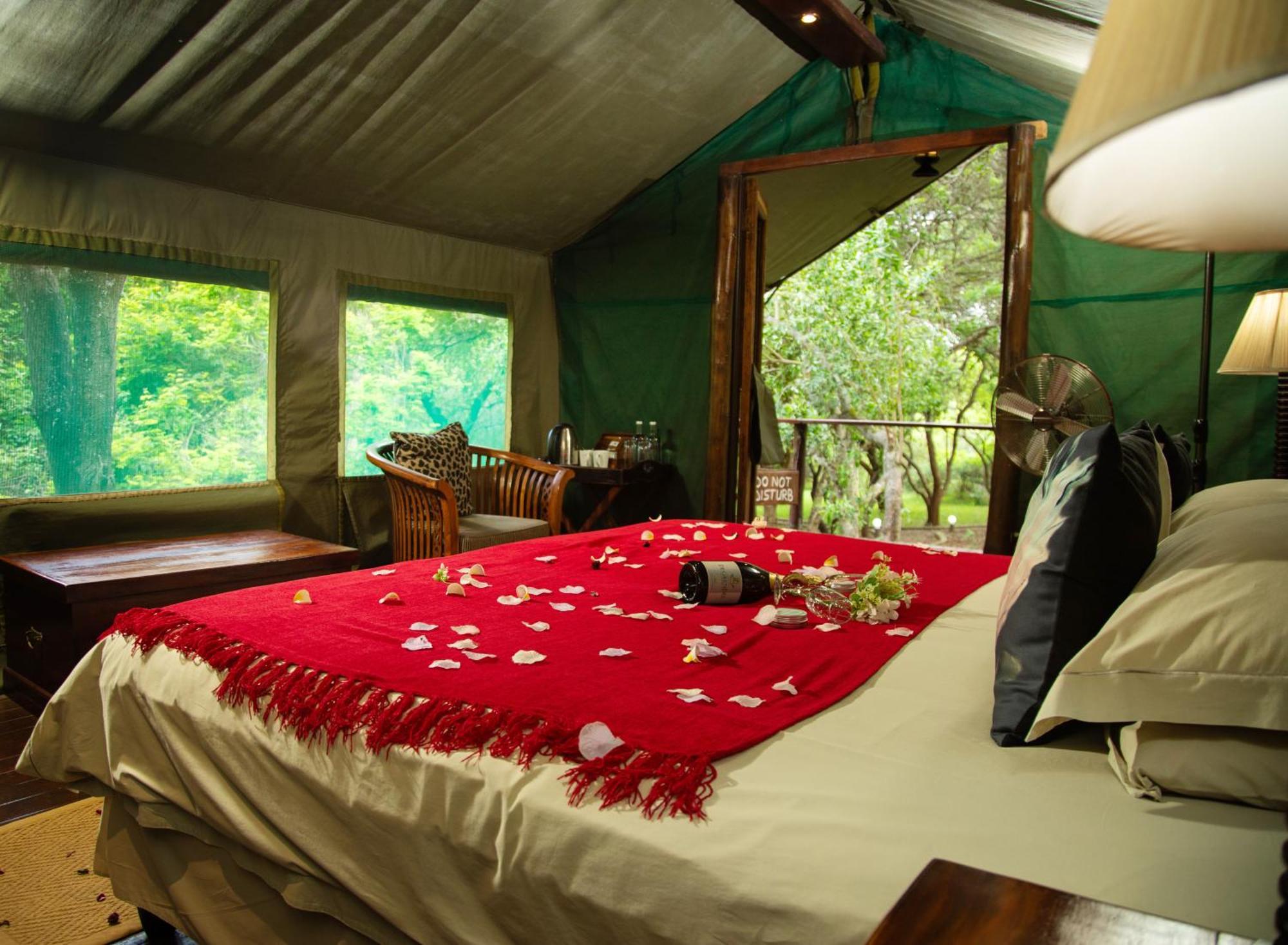 Falaza Game Park And Spa Hluhluwe Extérieur photo
